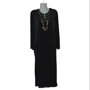 Black lounger robe